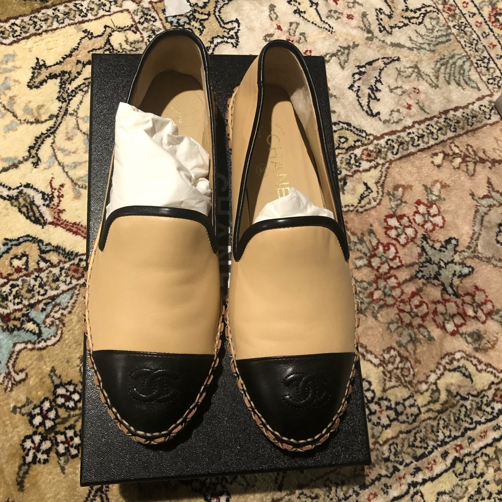 CHANEL Womens Espadrilles Brand New With Box Dust Bag Cap Toe CC  Beige Black